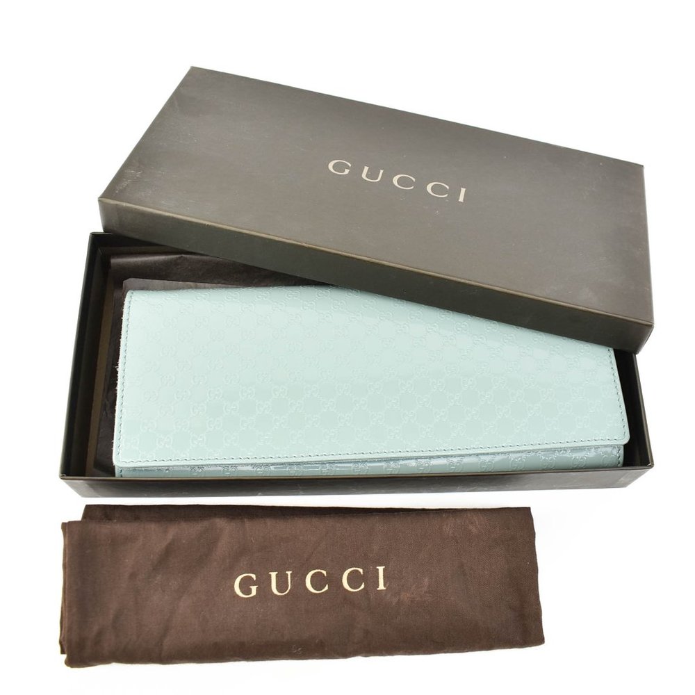 GUCCI: Powder Blue, Patent "GG" Logo "Broadway" Clutch Bag/Purse (wn) - Picture 2 of 11